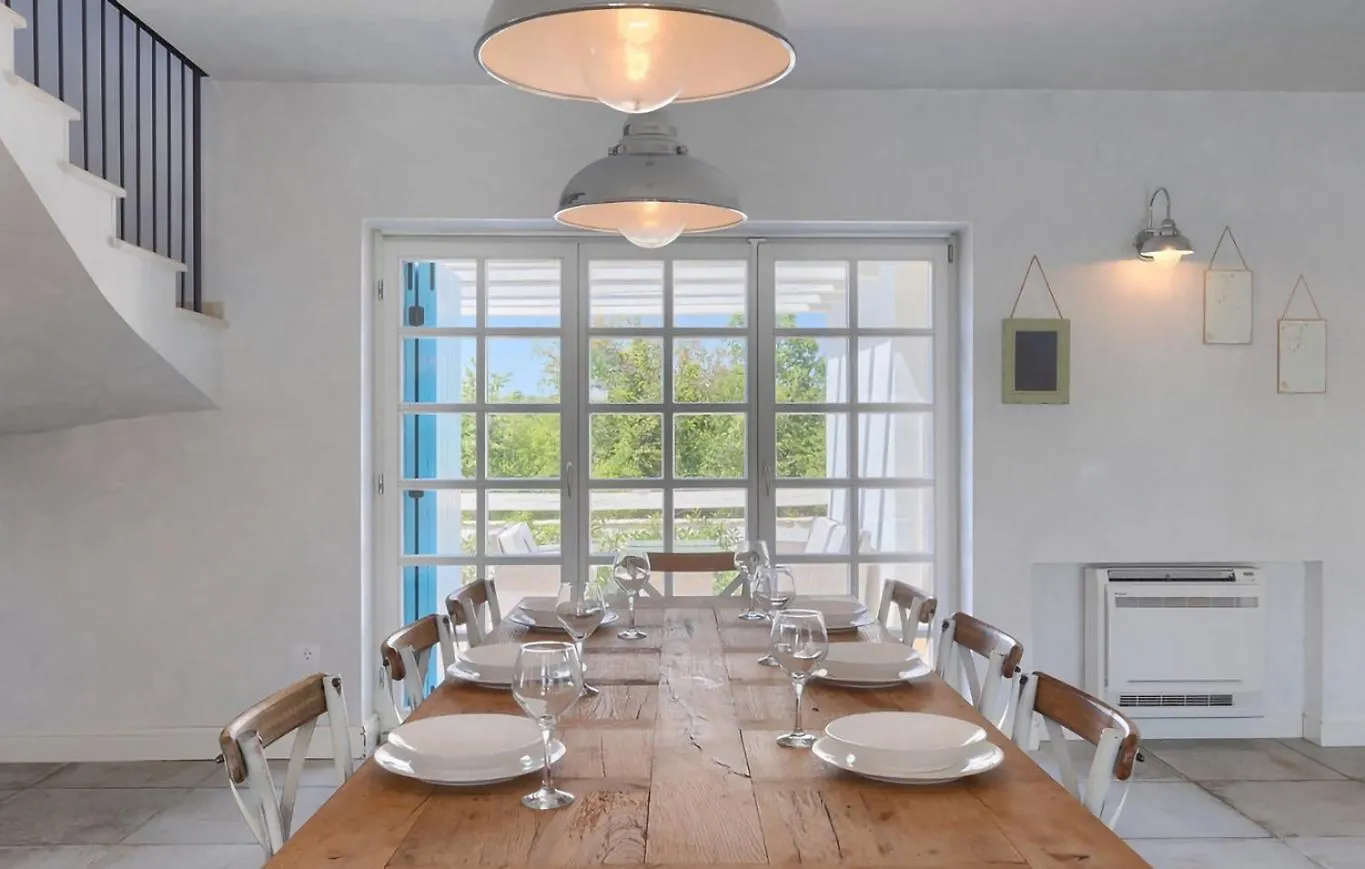 Rustic Villa Peran With Outdoor Pool In Tinjan Radetici