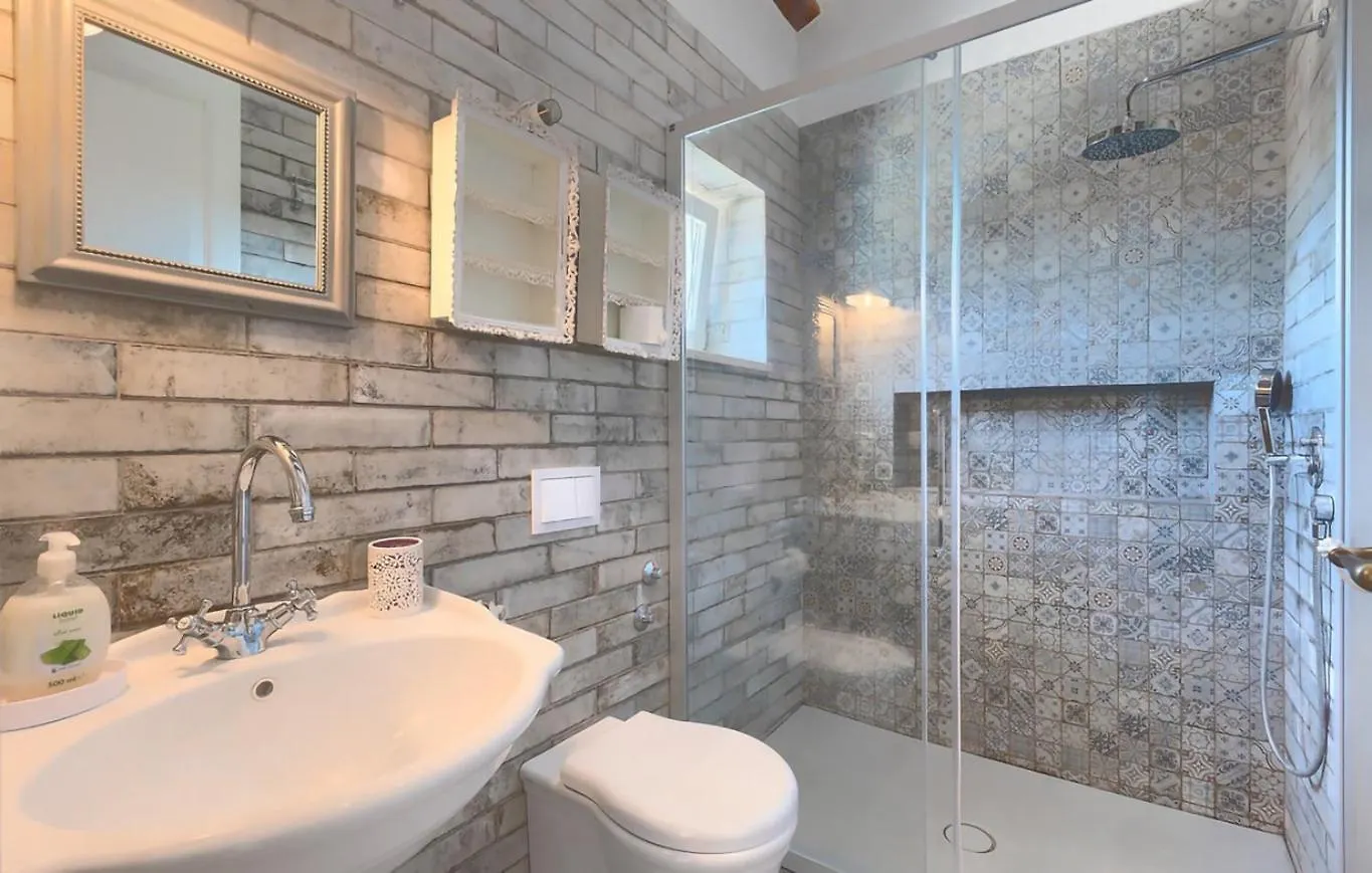 Rustic Villa Peran With Outdoor Pool In Tinjan Radetici