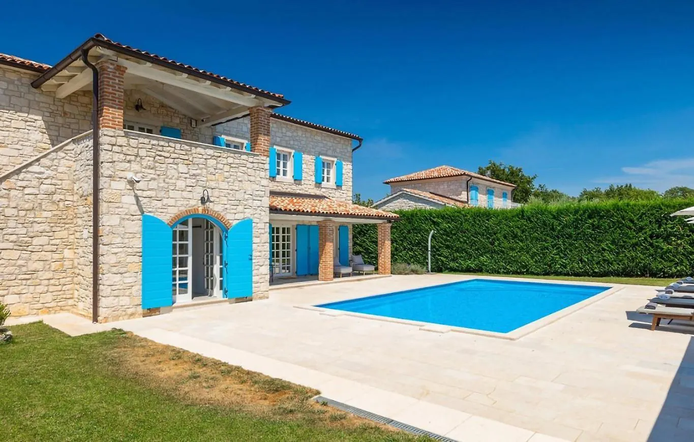 Rustic Villa Peran With Outdoor Pool In Tinjan Radetici Croatia